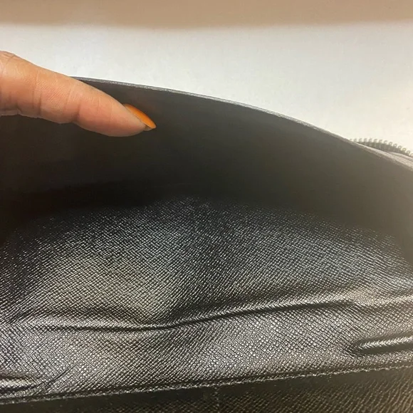 COPY - LOUIS VUITTON Graphite Vertical Zip Wallet - Picture 5 of 7